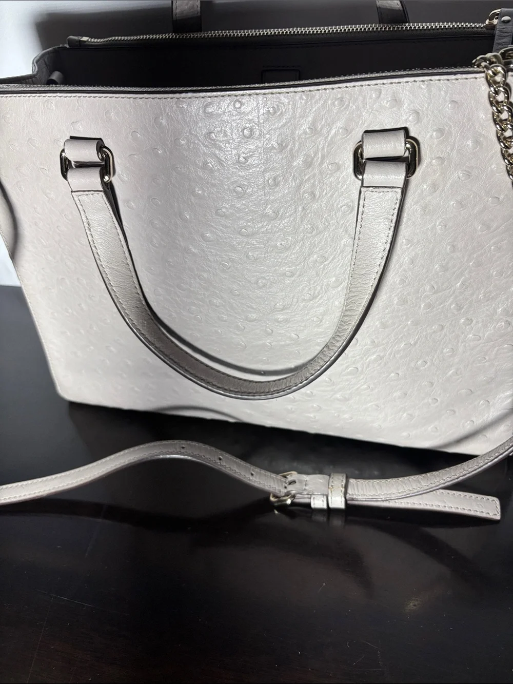 Kate Spade Elegant Ivory Structured Satchel with Textured Finish - Picture 4 of 9